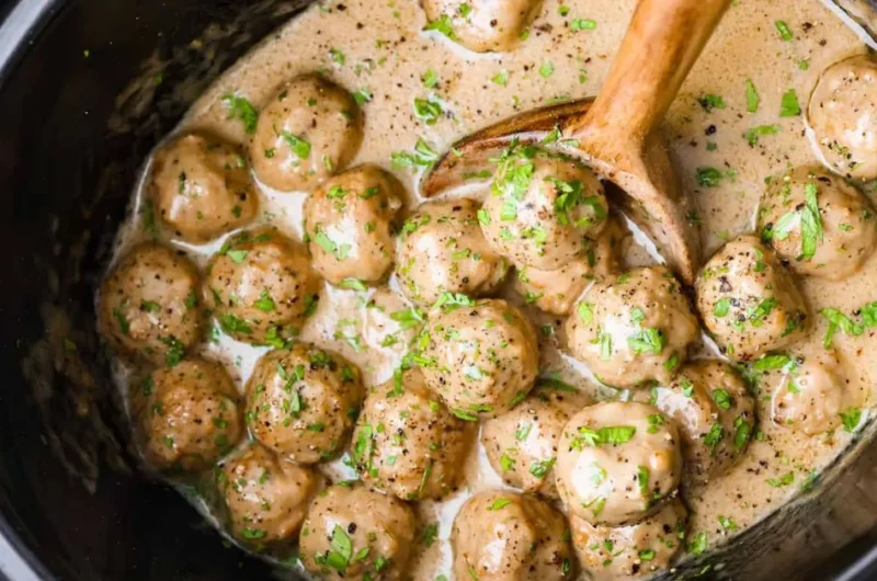 Slow Cooker Swedish Meatballs