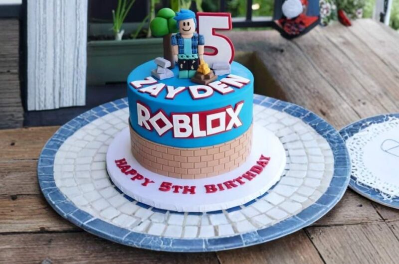 Roblox Cake for Boys