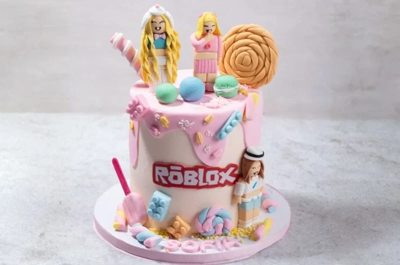 3D Roblox Cake for Girls