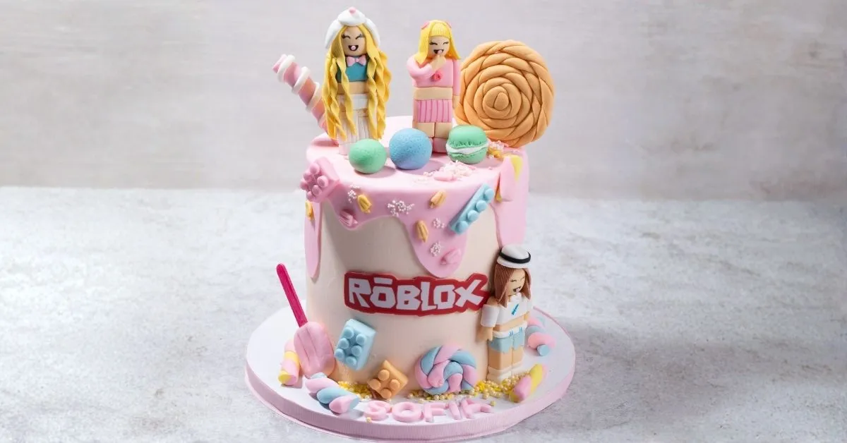 3D Roblox Cake for Girls