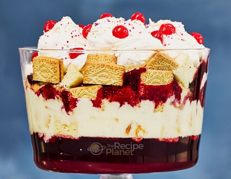 Top with whipped cream and garnish with sliced fruits or grated chocolate.